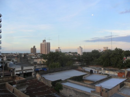 Salto con vista al centro de la ciudad